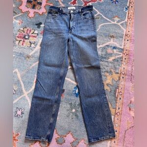 Abercrombie 90’s Straight Ultra High Rise Jean, 27/4